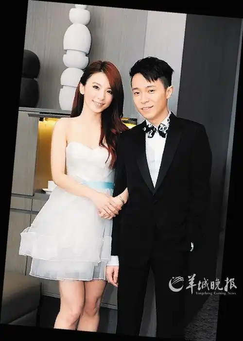 ella夫妇新婚热舞"亮爆了"