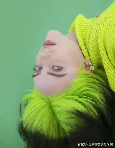 时尚潮流爆顶碧梨色