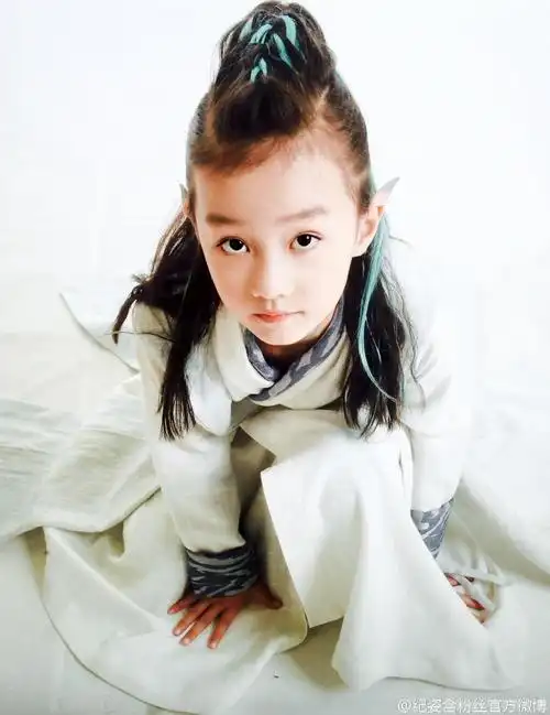 纪姿含个人资料简介(童星纪姿含14岁了!身高已1米7) - 龙腾网
