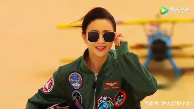 爱的厘米:关雨晴开飞机救徐清风,佟丽娅穿飞行装太帅气了