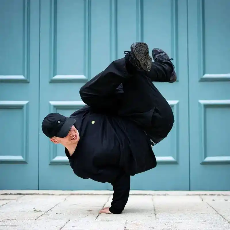 超燃bboy 壁纸.超有feel 喜欢就拿去哈 #街舞bre - 抖音