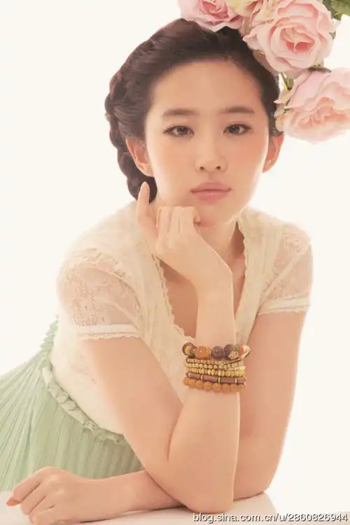 美女图片 美女明星 清新气质明星美女刘亦菲写真图片 (4/ 5) 2013-03