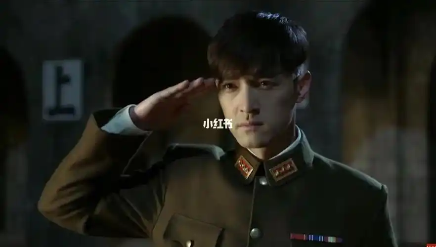 生了服化道和剧情依然不输现在的谍战剧每一个都是经典角色#伪装者