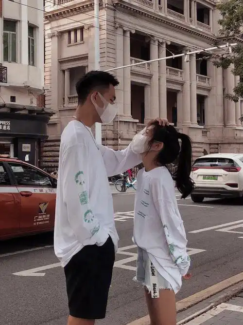 155180身高差情侣拍照姿势复古感