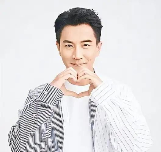 刘恺威用小号和李晓峰甜蜜互动,一起用情侣头像好恩爱 - 杨幂刘恺威