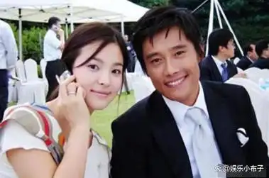 在2008年,经历了一段失败的感情后,宋慧乔遇见了玄彬.