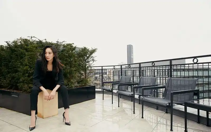 张钧甯酷飒优雅高清桌面壁纸