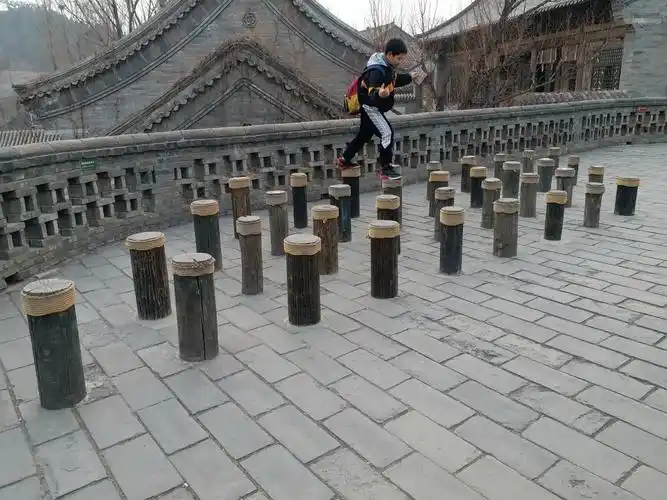 【位置】震远镖局位于古北水镇北部,在司马台长城下面,周围还有八旗