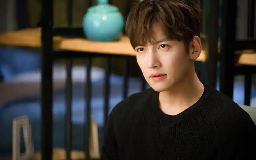 [池昌旭][分享]160621 《旋风少女2》长安教练剧照曝光 木刻技能get