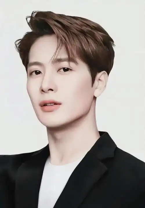 内娱活菩萨?火遍外网的王嘉尔在内娱什么水平?