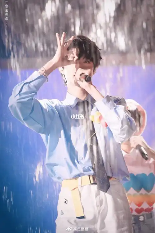 朱志鑫一定会成为超级偶像的,一定!_汤姆·福特怎么样