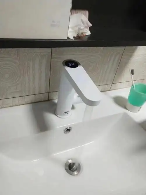 全新飞羽电热即热式水龙头小厨宝线下款新款