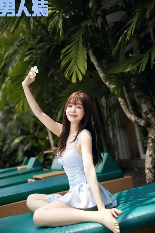 29岁徐梦洁登男人装封面泳装大片湿身诱惑元气甜妹长大了