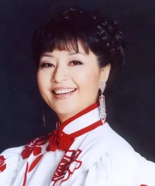 歌唱家殷秀梅:结婚当天提离婚,二嫁法国贵族,至今无子成遗憾