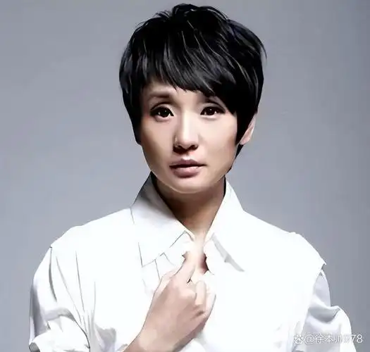 明明演技一般却被吹捧成老戏骨这位54岁女演员演啥都一个样