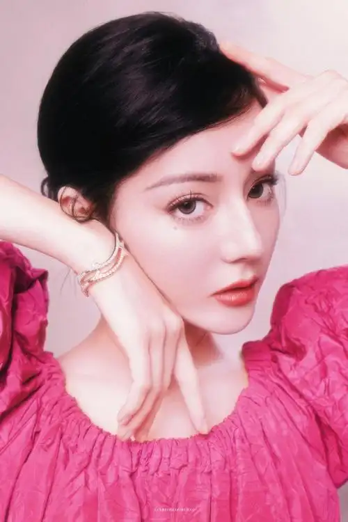 迪丽热巴火龙果公主裙