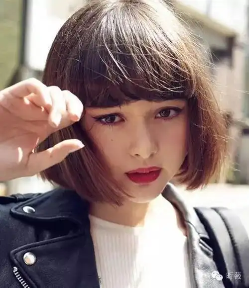 日美混血,父亲是美国人母亲是日本人