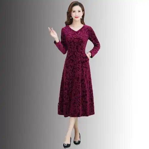 中年妇女长袖连衣裙