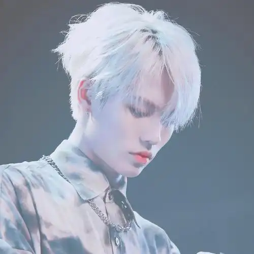 男爱豆头像林彦俊头像二转注明猫辞奶奶