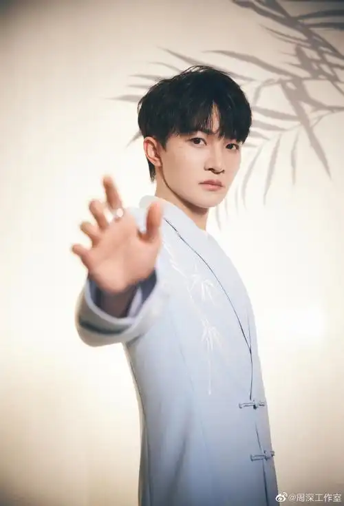 #周深王者荣耀快乐大使##周深祈愿山海舞台##听见国乐音乐会#