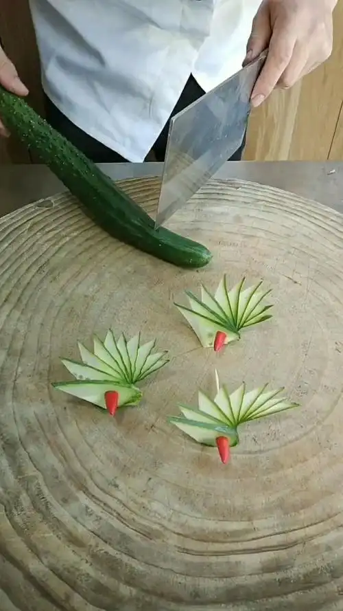 教你们用我黄瓜切花,再笨的人看了也能学会