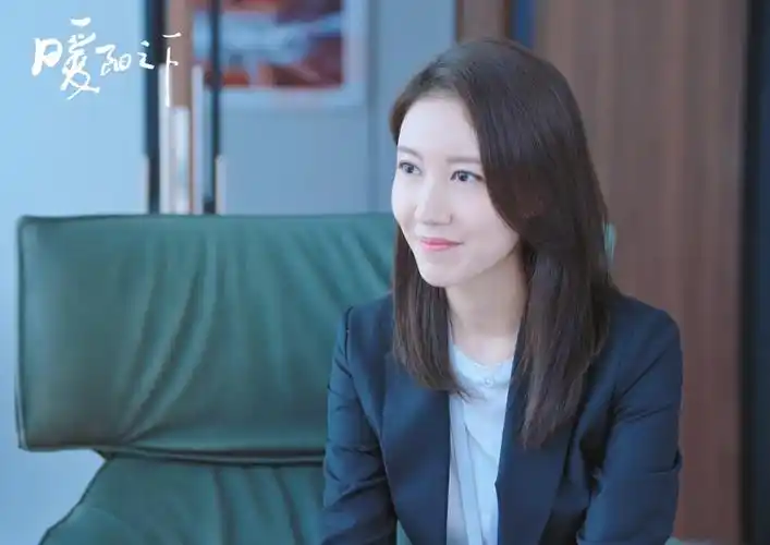 yes娱乐10月28日讯 电视剧《暖阳之下》热播正酣,高露饰演的宋思凝先