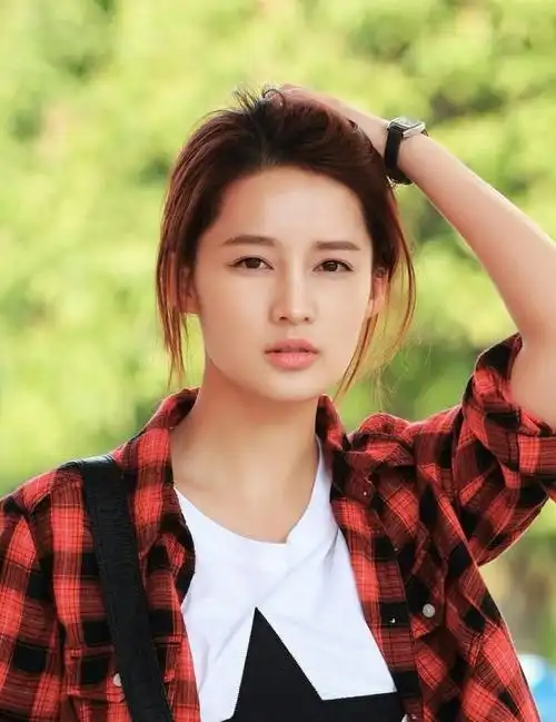 邓伦李沁颁布恋情领证