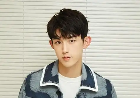 想要做酷帅清新的小鲜肉校草的15岁男学生,可以用纹理烫技术打理你的