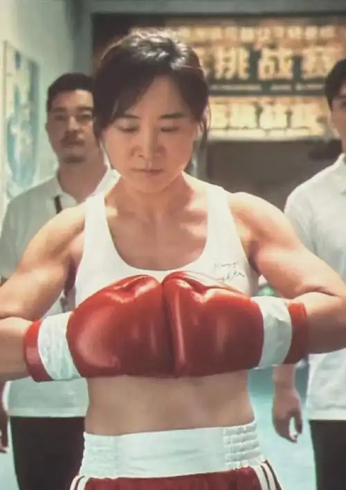 贾玲瘦100斤后样貌曝光梨涡淡了皱纹多还显老网友说像陌生人