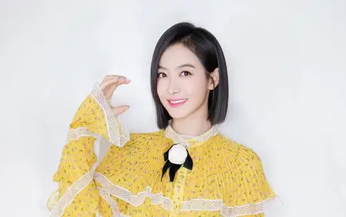 宋茜短发新造型写真