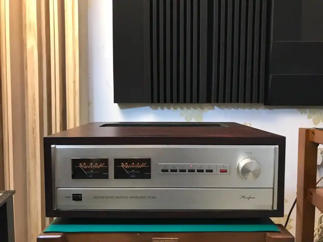 日本accuphase/金嗓子e-302发烧合并功放,复古木 - 抖音