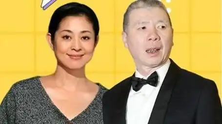 主持人倪萍深夜跪求冯小刚64岁却沉迷拍戏整容网友称收手吧