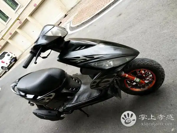 黑色鬼火125踏板摩托车转让