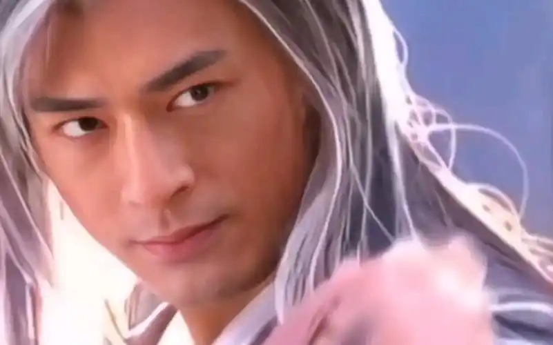 黄晓明版杨过想象中自己摘下面具的样子