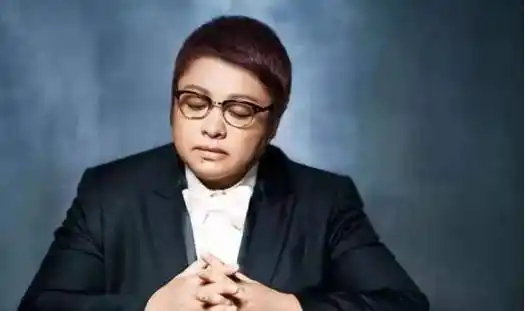 韩红称年轻时是校花,本以为是开玩笑,看到18岁军装照,我信了_体重