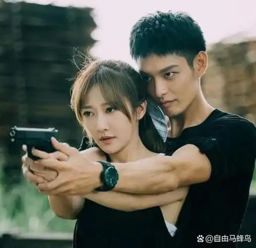 48——电视剧之《他在逆光中告白》 【阮念初 × 厉腾】:话剧演员