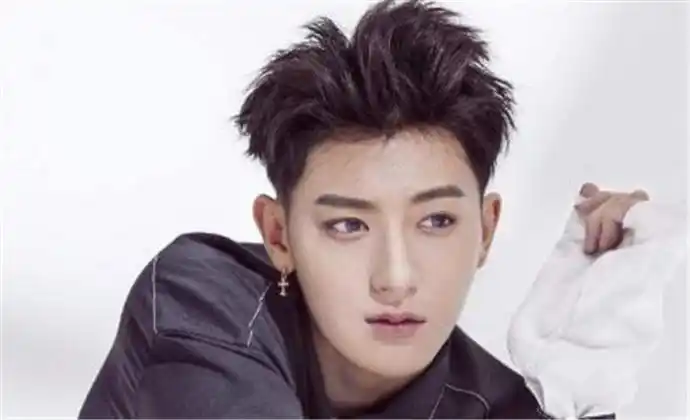 黄子韬女朋友张雪迎 张雪迎黄子韬是什么关系