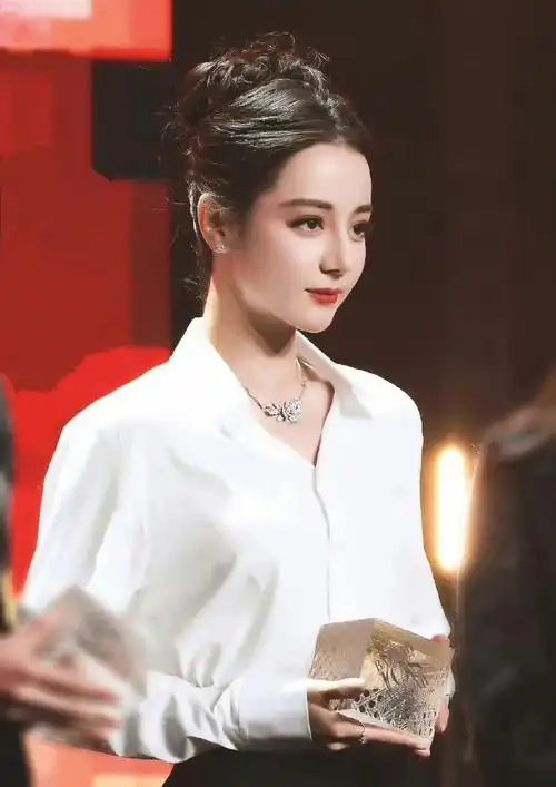 迪丽热巴##高清壁纸无水印