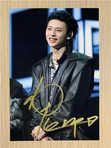 小鬼王琳凯亲笔签名照