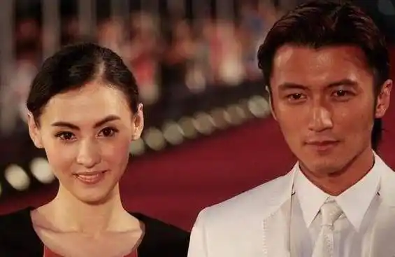 谢霆锋夫妇大婚照片曝光,小林青霞哭着向婆婆敬茶,谢霆锋开怀大笑