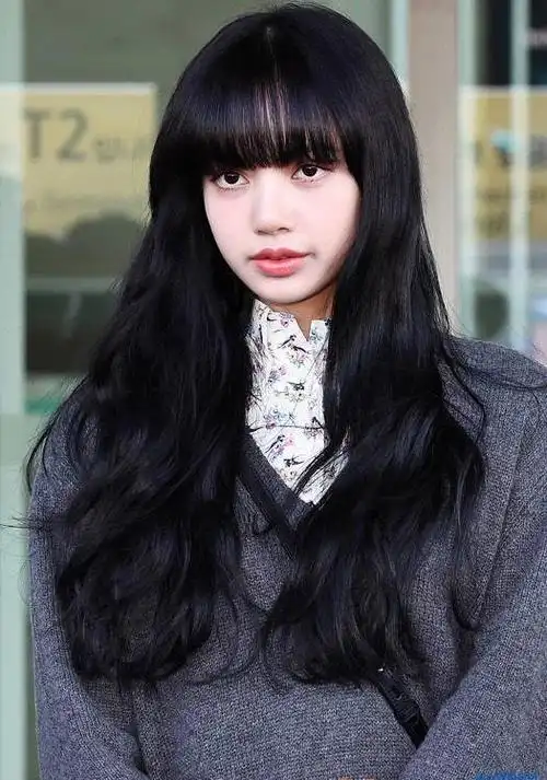 lisa漫画齐刘海太可爱了,漫画走出来的少女