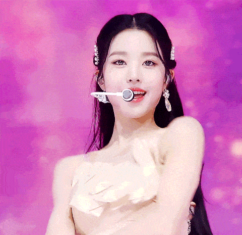 女爱豆们的半绑发造型,可爱又温柔!_张元英