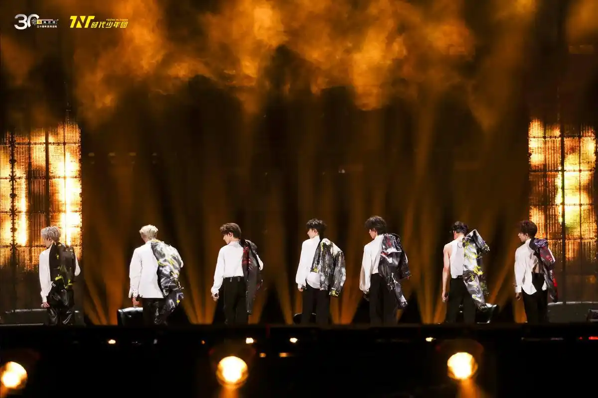 时代少年团理想之途演唱会舞台花絮照05.06 10:00 live专辑上线05.