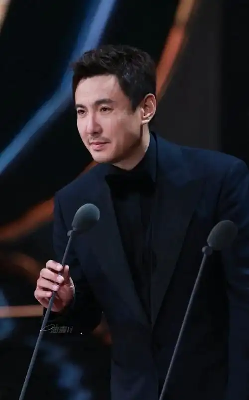 沈腾实力演绎:救场王,高情商接梗,学会这些你也可以和他一样