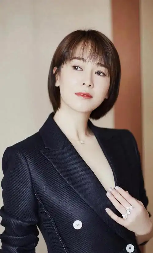 左小青高清写真17_网易订阅