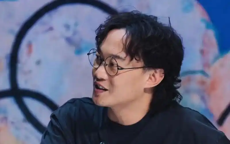 陈奕迅:要学会放下,才能再出发.-碱式碳酸铜cuc-陈奕迅-哔哩哔哩视频