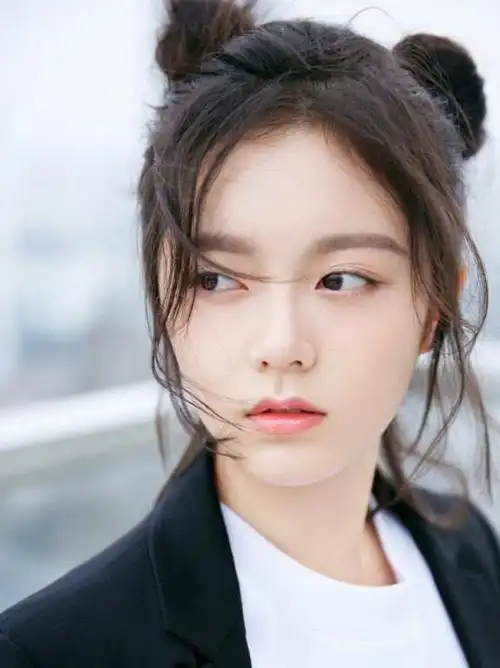 有一种认不出叫17岁的赵今麦穿西装配长短裤这气质绝了