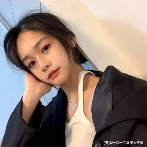 天生丽质却不会打扮的星座女