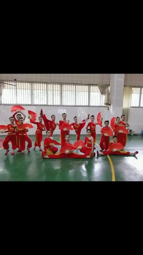 实验三小学六一汇演后台花絮~9898