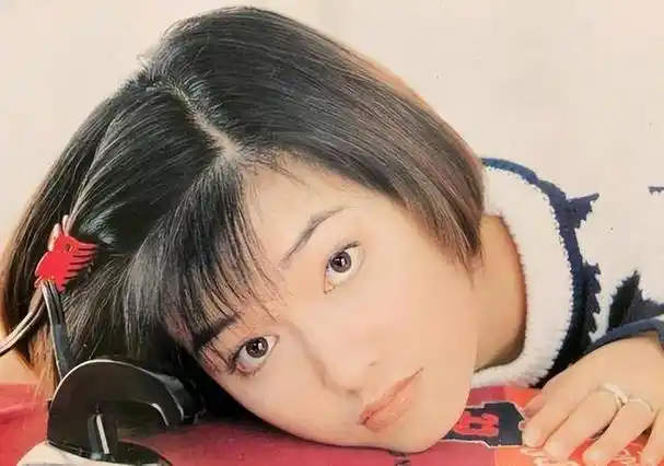 幼年被父亲抛弃,长大切除子宫,45岁的范晓萱会不会后悔?